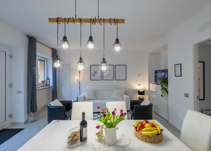 Borgo Vignola - Cozy In A Charming Village Apartamento Cremia