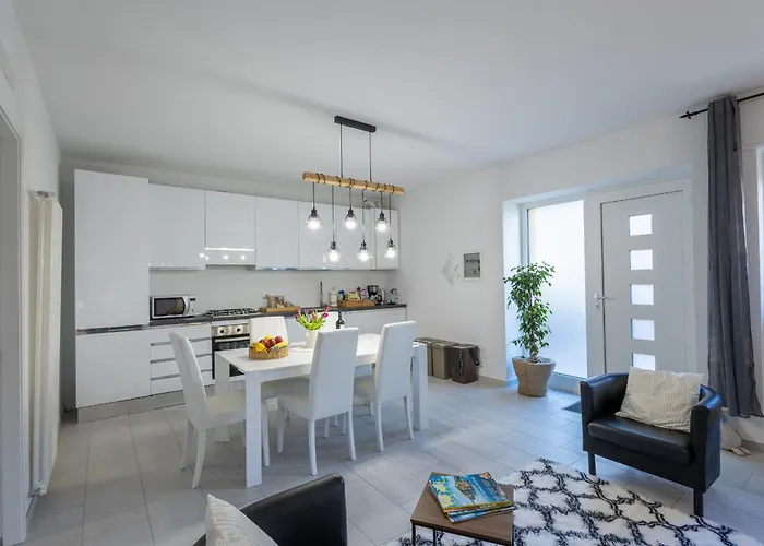 Borgo Vignola - Cozy In A Charming Village *